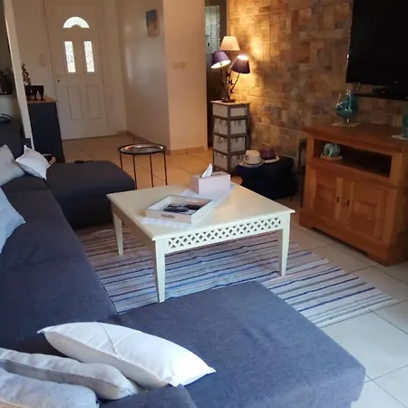 De 3 Chambres Avec Piscine Privee Jardin Clos Et Wifi A Aureilhan *